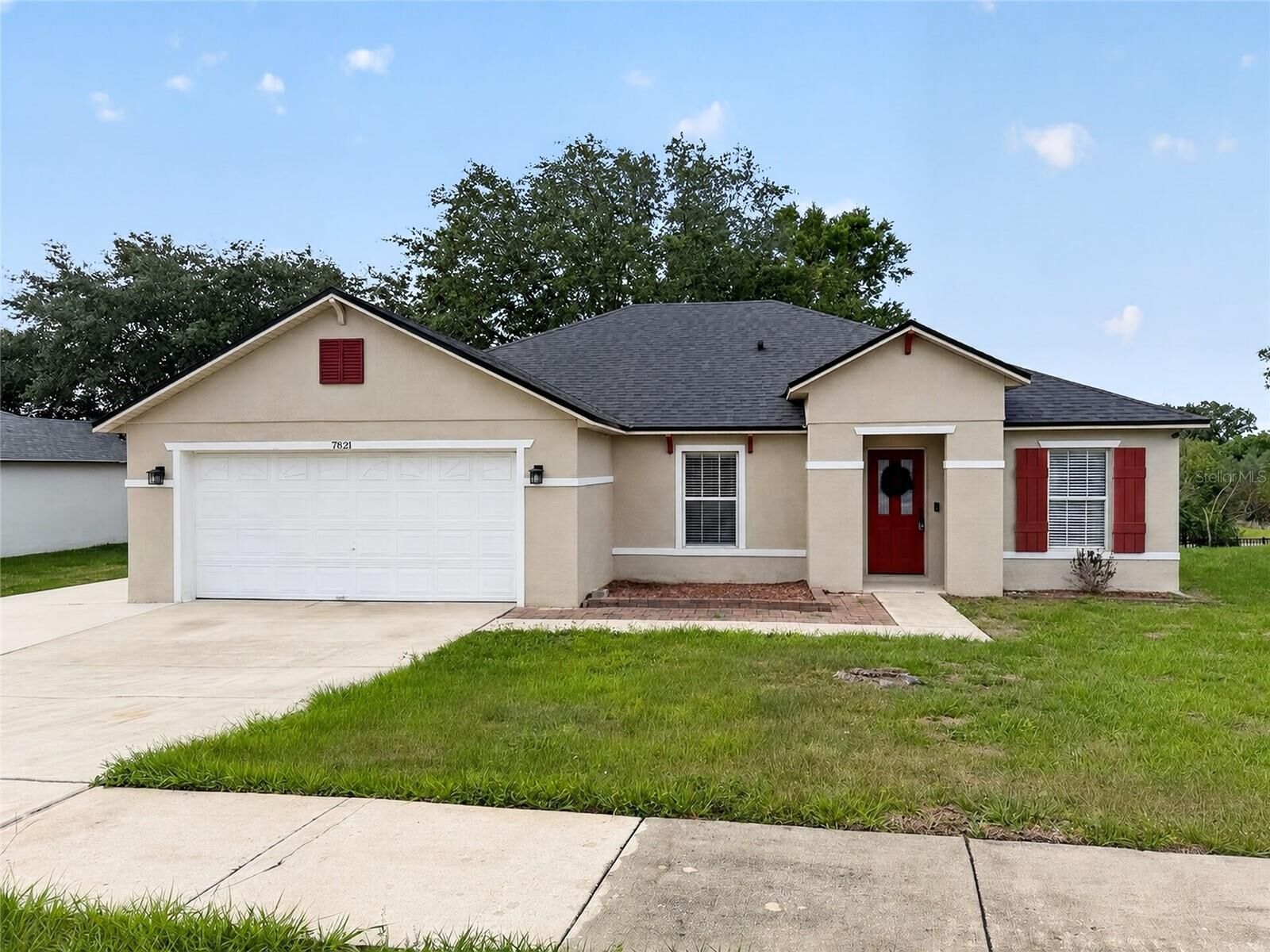 Property Photo:  7821 Falabella Court  FL 32818 