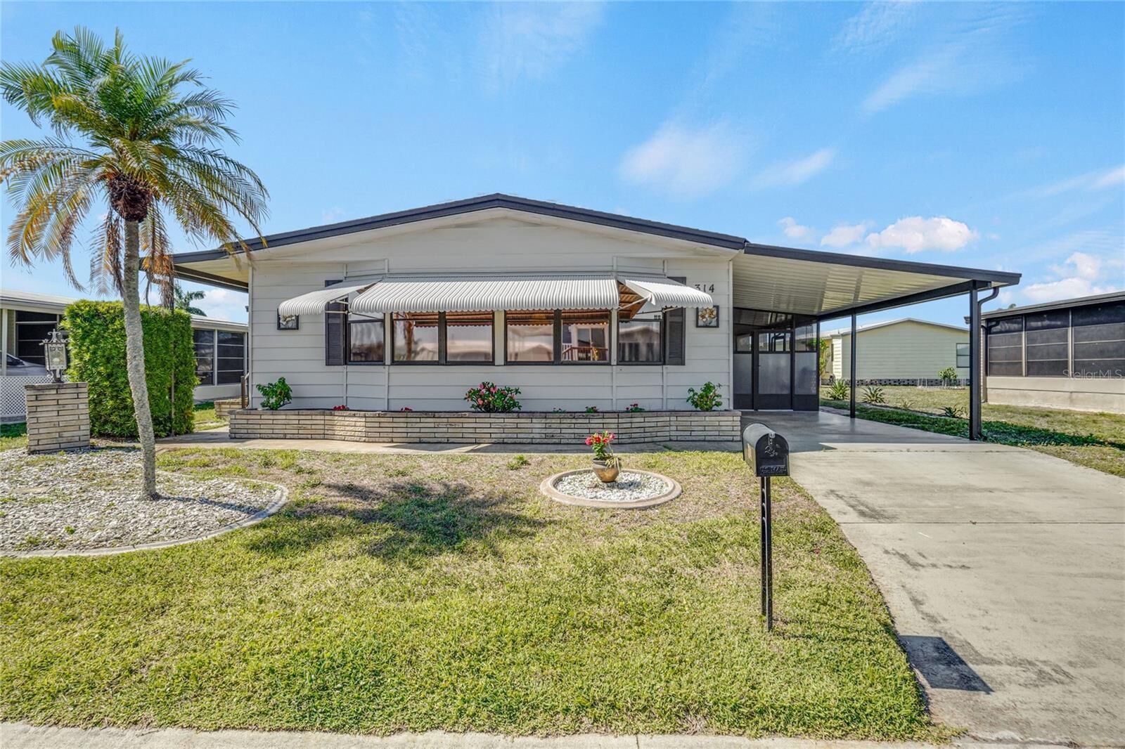 Property Photo: 314 Mariner Drive FL 34287