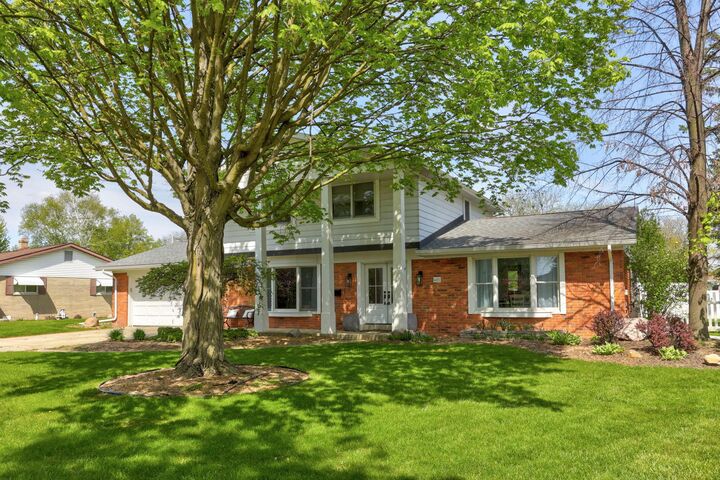 Property Photo:  405 Nickless Street  MI 48734 