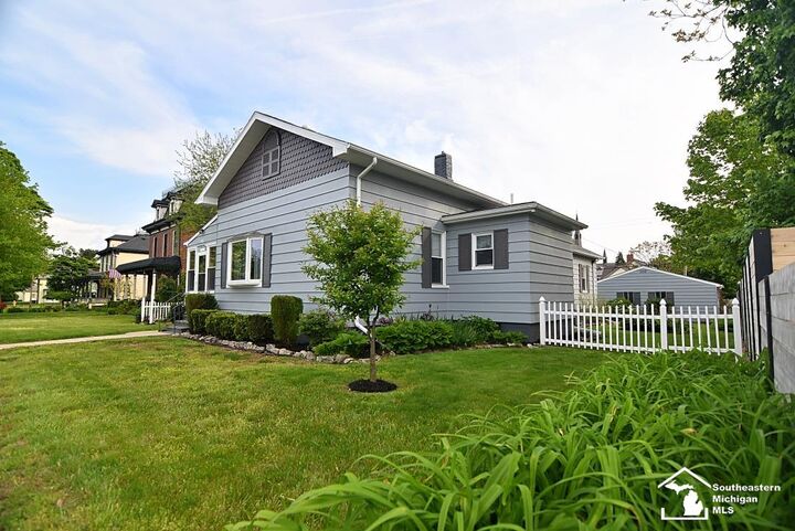 Property Photo:  317 E 5th Street  MI 48161 