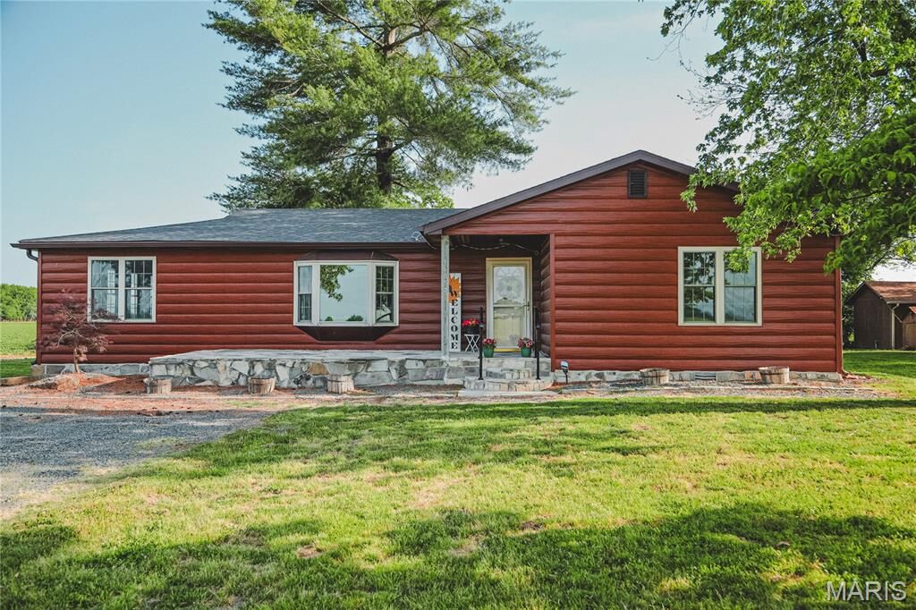 Property Photo:  18057 County Road 214  MO 63730 