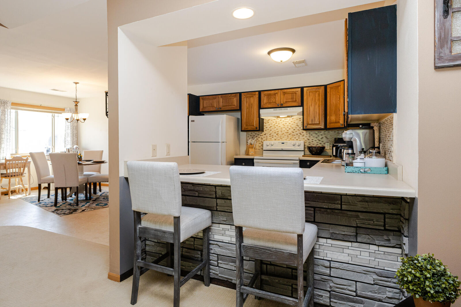 Property Photo: 984 Spring Ct WI 53095