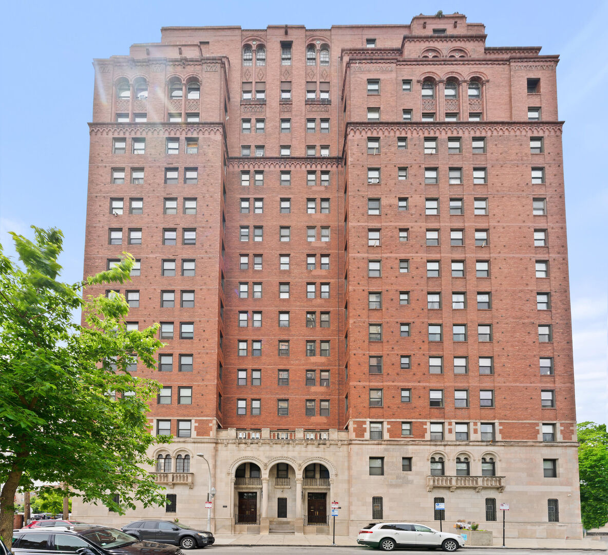 Property Photo:  6700 S Crandon Avenue 6C  IL 60649 
