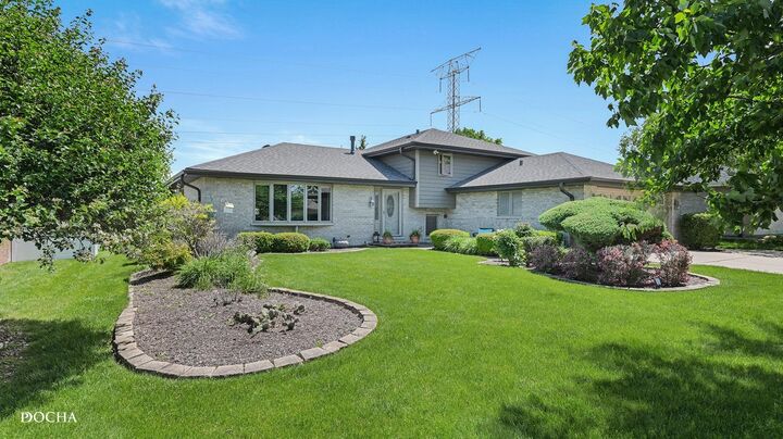 Property Photo: 16149 Eagle Ridge Drive IL 60477