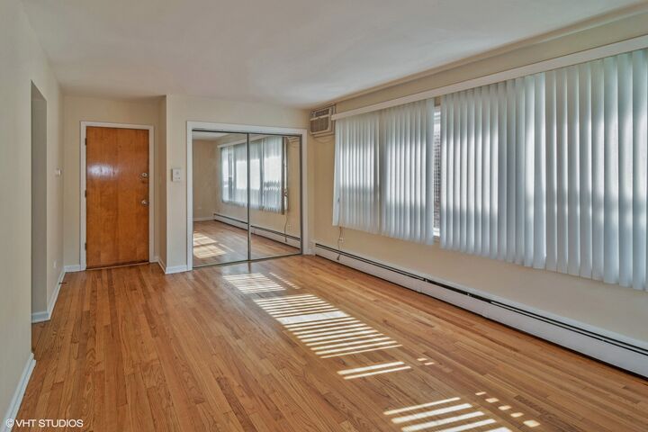 Property Photo:  8910 Grand Avenue 1S  IL 60171 
