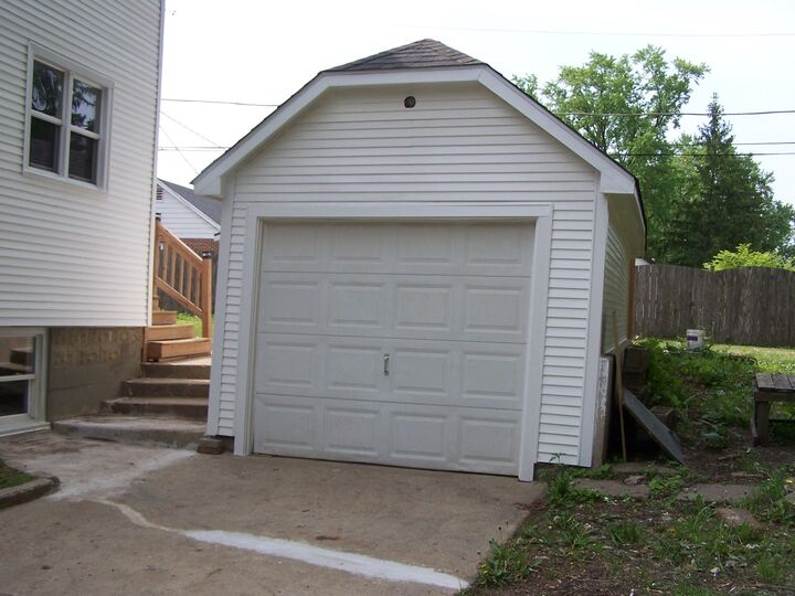 Property Photo:  