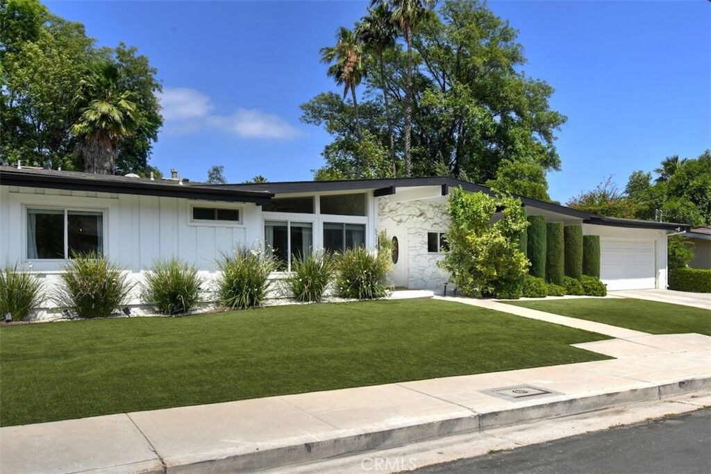 Property Photo:  5714 Wilhelmina  CA 91367 
