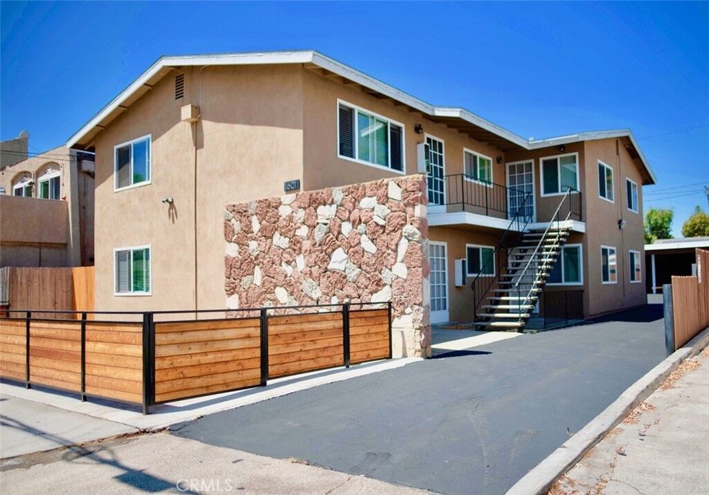 Property Photo:  1601 Alabama Street 3  CA 92648 