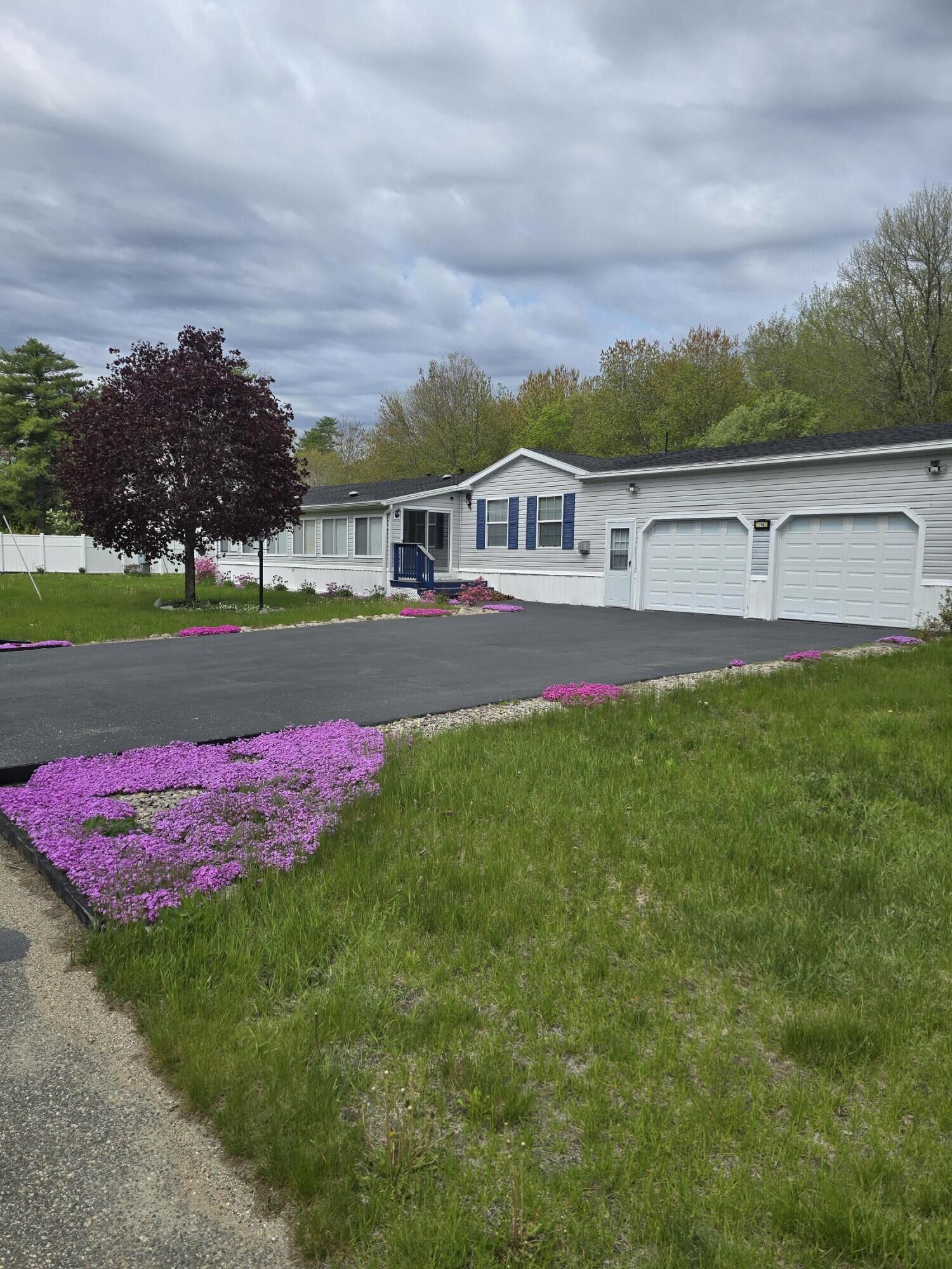 Property Photo:  2 Windsor Drive  ME 04002 