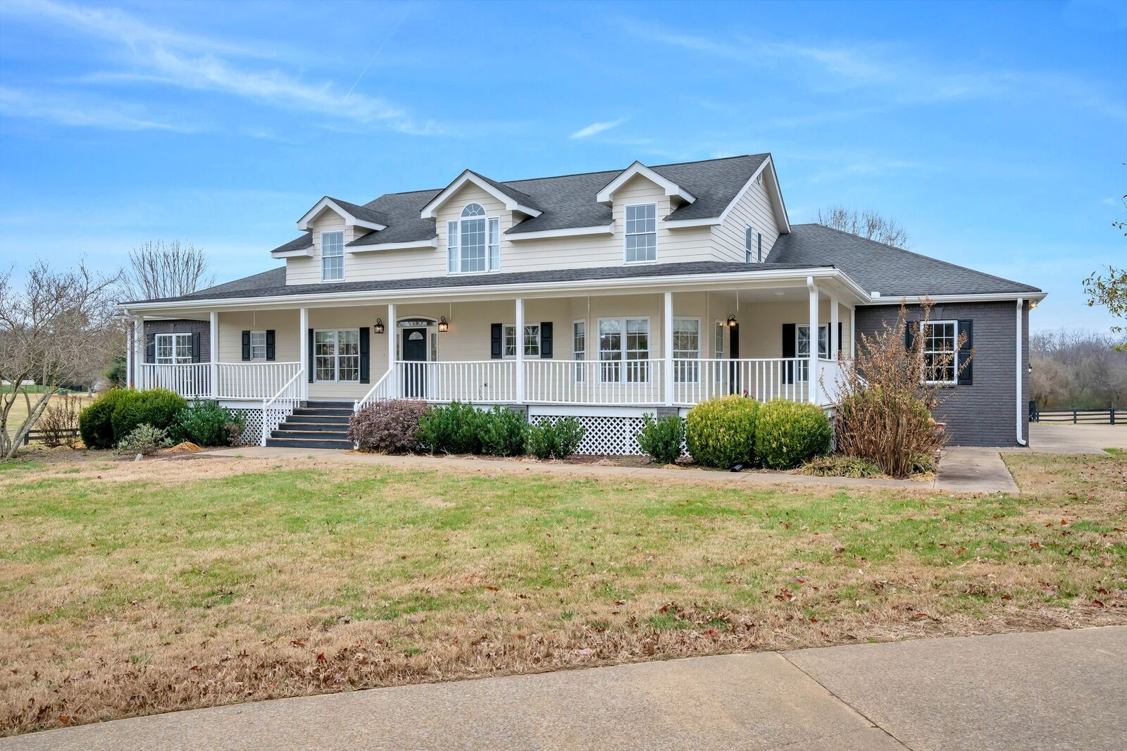 Property Photo: 1576 Old Hillsboro Rd TN 37069