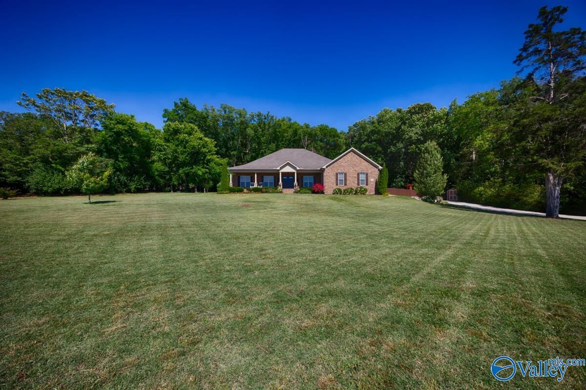 Property Photo: 12313 Bell Road SW AL 35803