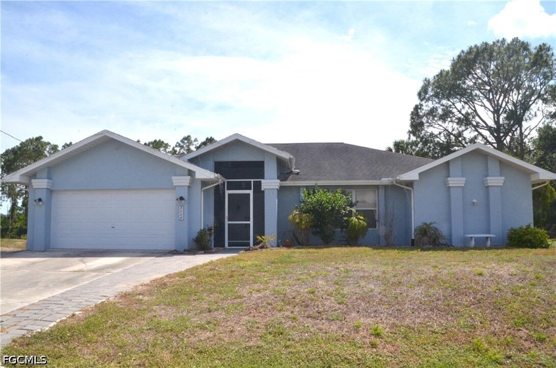 Property Photo:  5005 28th Street SW  FL 33973 
