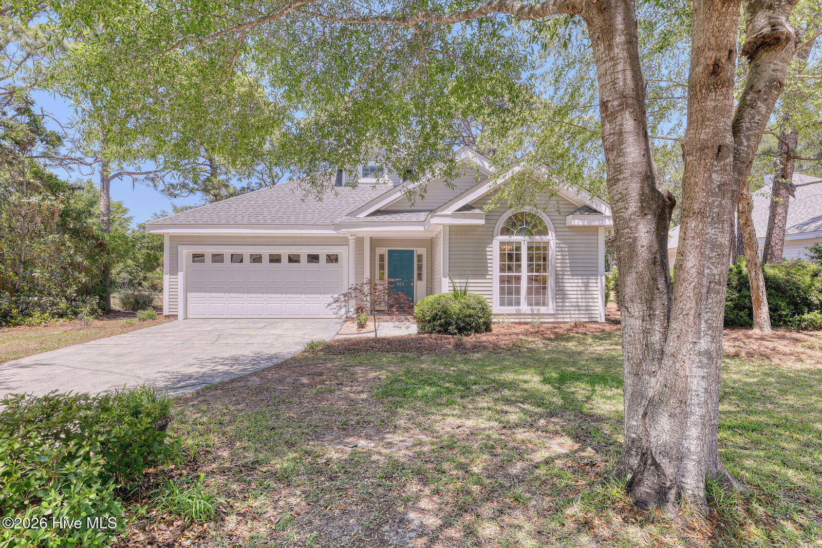 Property Photo:  613 E Telfair Circle  NC 28412 