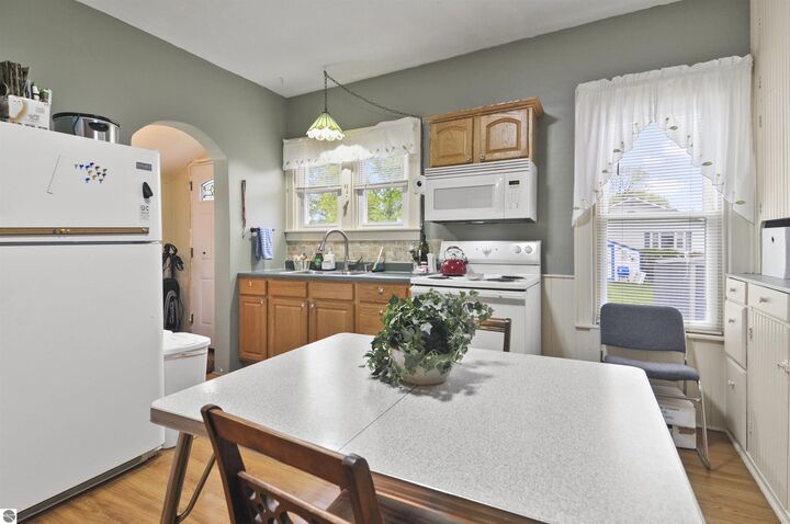 Property Photo:  865 Farrar Street  MI 49601 