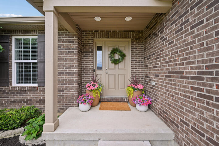 Property Photo:  225 Hannahs Way  KY 41030 