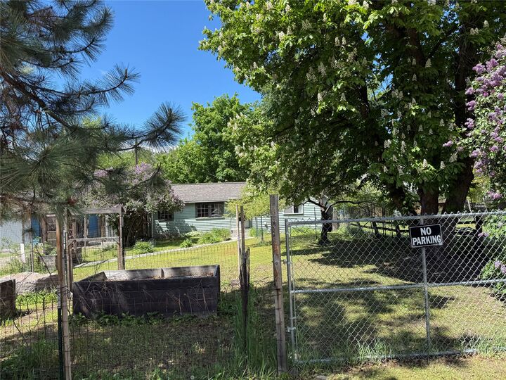 Property Photo:  2207 Wylie Avenue  MT 59802 