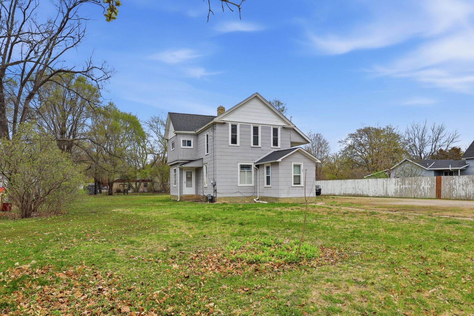 Property Photo:  331 3rd E Street  MN 55362 