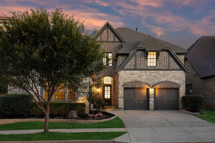 Property Photo: 2601 Fairhill Lane TX 75022