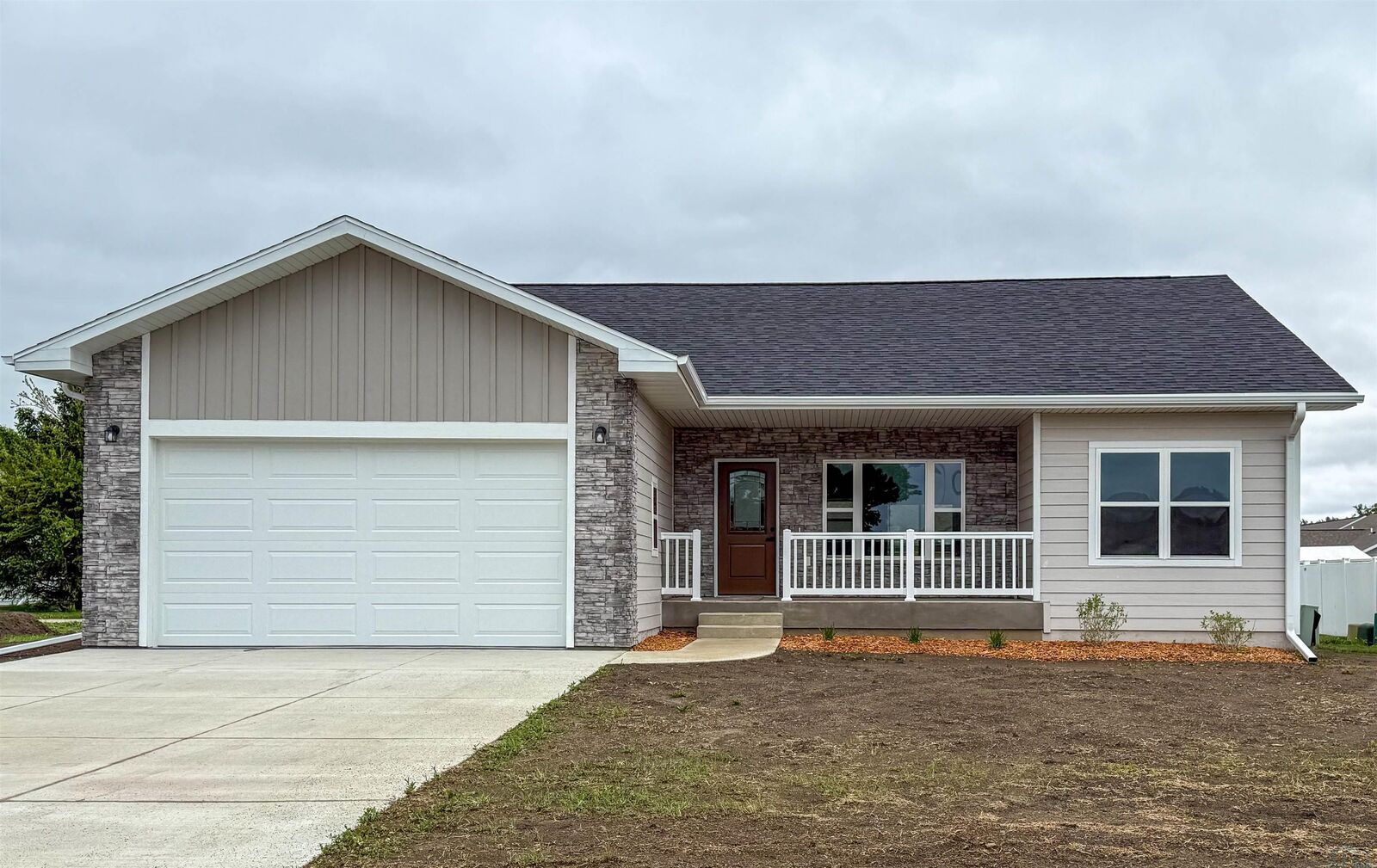 Property Photo:  1016 Arbor Dr  NE 68776 