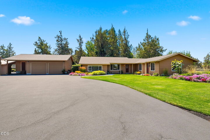 Property Photo: 22539 Martee Lane OR 97701