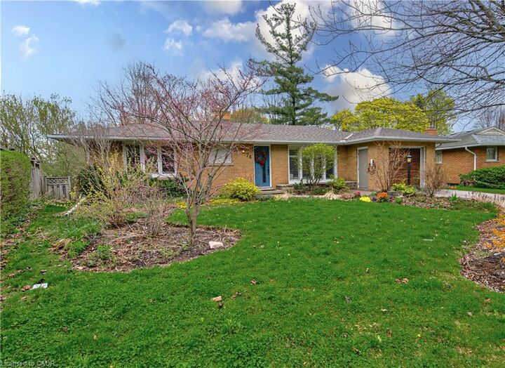 Property Photo: 74 Leaside Place ON N2J 2N5
