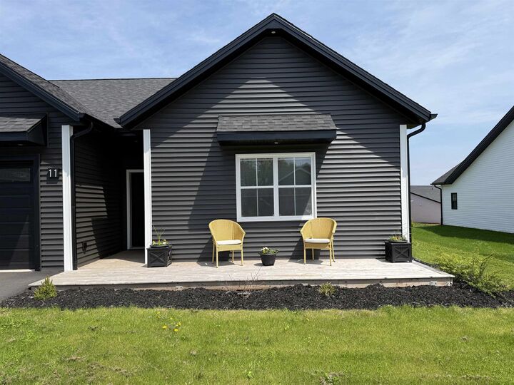 Property Photo:  11 Brooklyn Avenue  PE C1E 3S3 