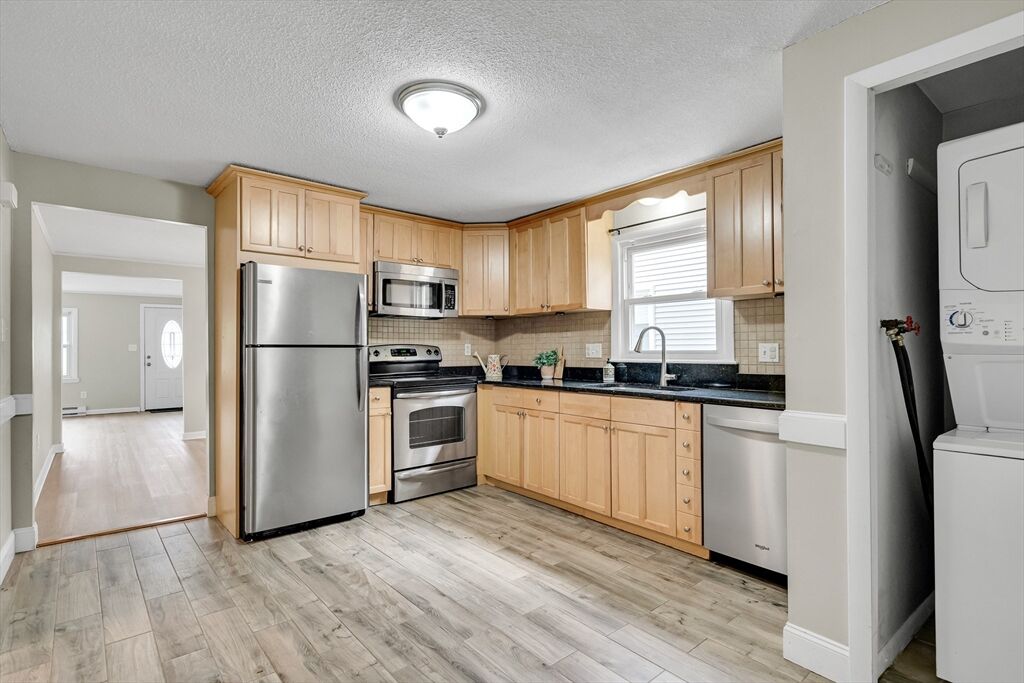 Property Photo:  140 Madison Ave 140  MA 02476 