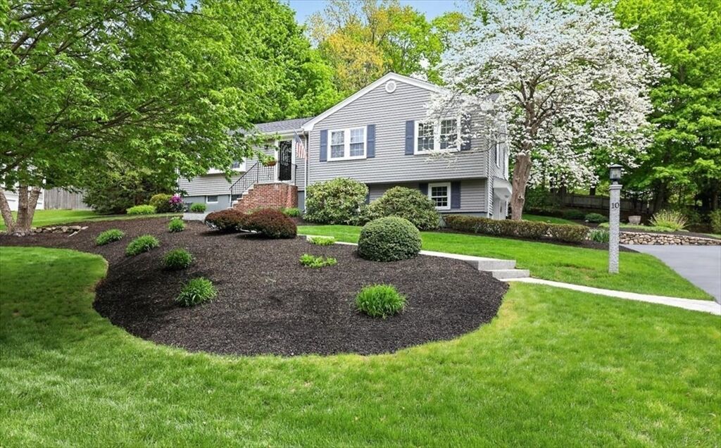 Property Photo:  10 Autumn Circle  MA 02043 