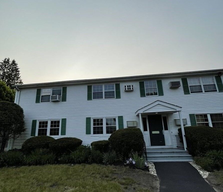 Property Photo: 6 Wysocki Drive 20 MA 01571