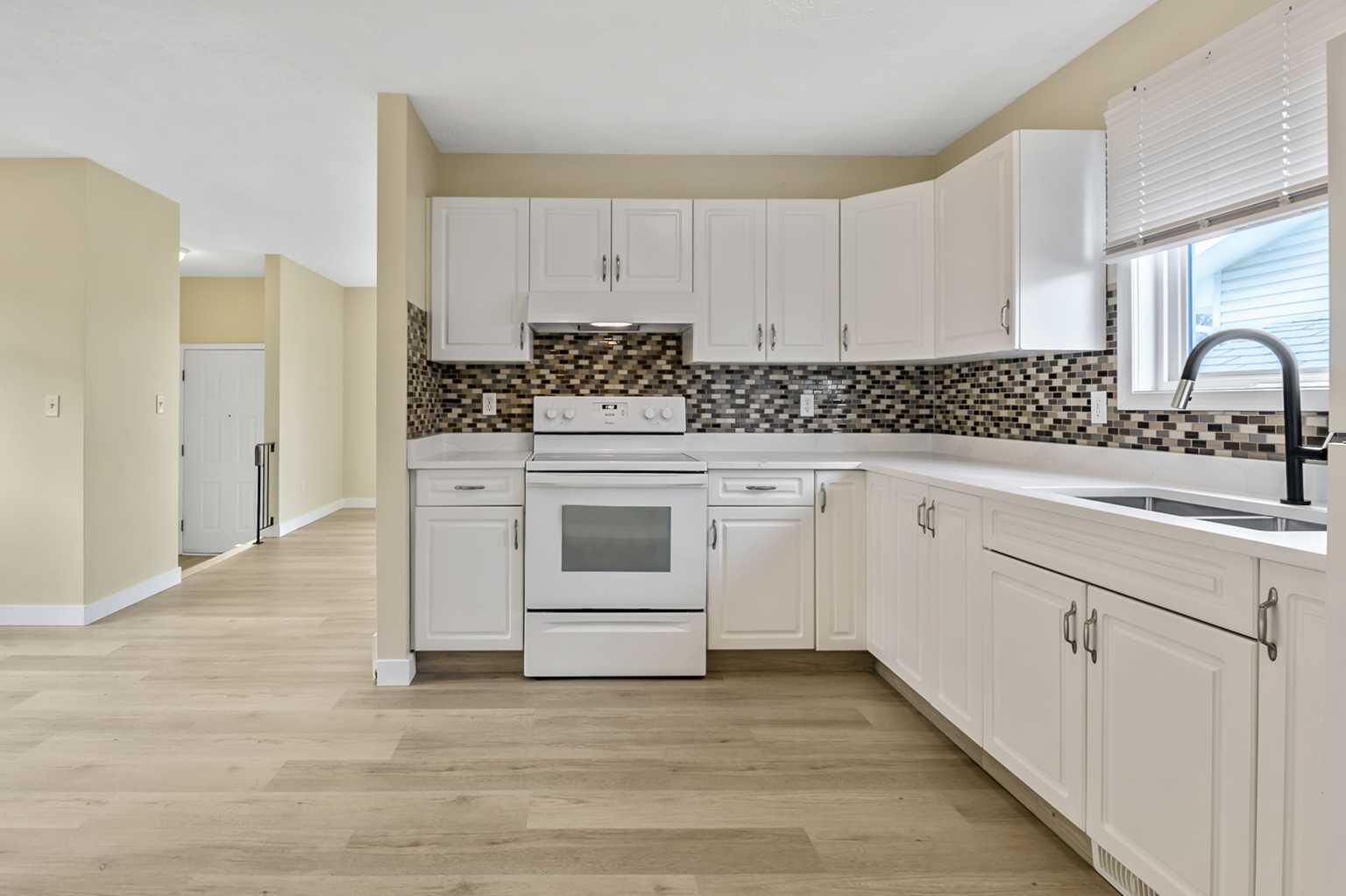 Property Photo: 27 Aberdare Crescent NE AB T2A 6T5