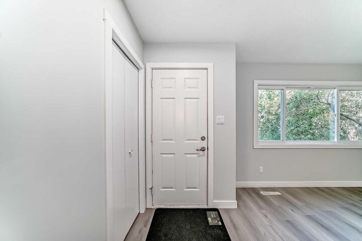 Property Photo:  1508 45 Street SE  AB T2A 1N2 