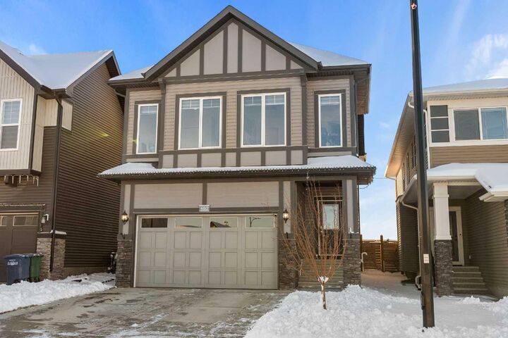 Property Photo: 492 Chinook Gate Square SW AB T4B 4W1