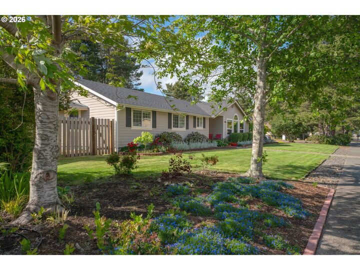 Property Photo:  4065 Munsel Creek Dr  OR 97439 