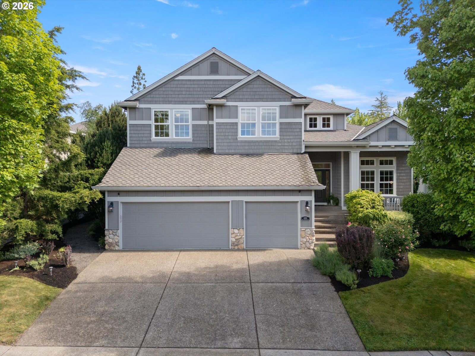 Property Photo: 4592 NW Oakpoint Way OR 97229
