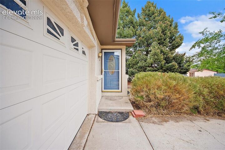 Property Photo: 6920 Wichita Place CO 80915