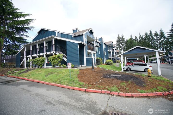 Property Photo:  215 SW 100th Street B-102  WA 98201 