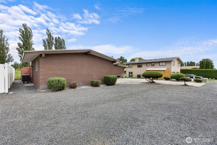 Property Photo:  1273  Fairway Drive NE  WA 98837 