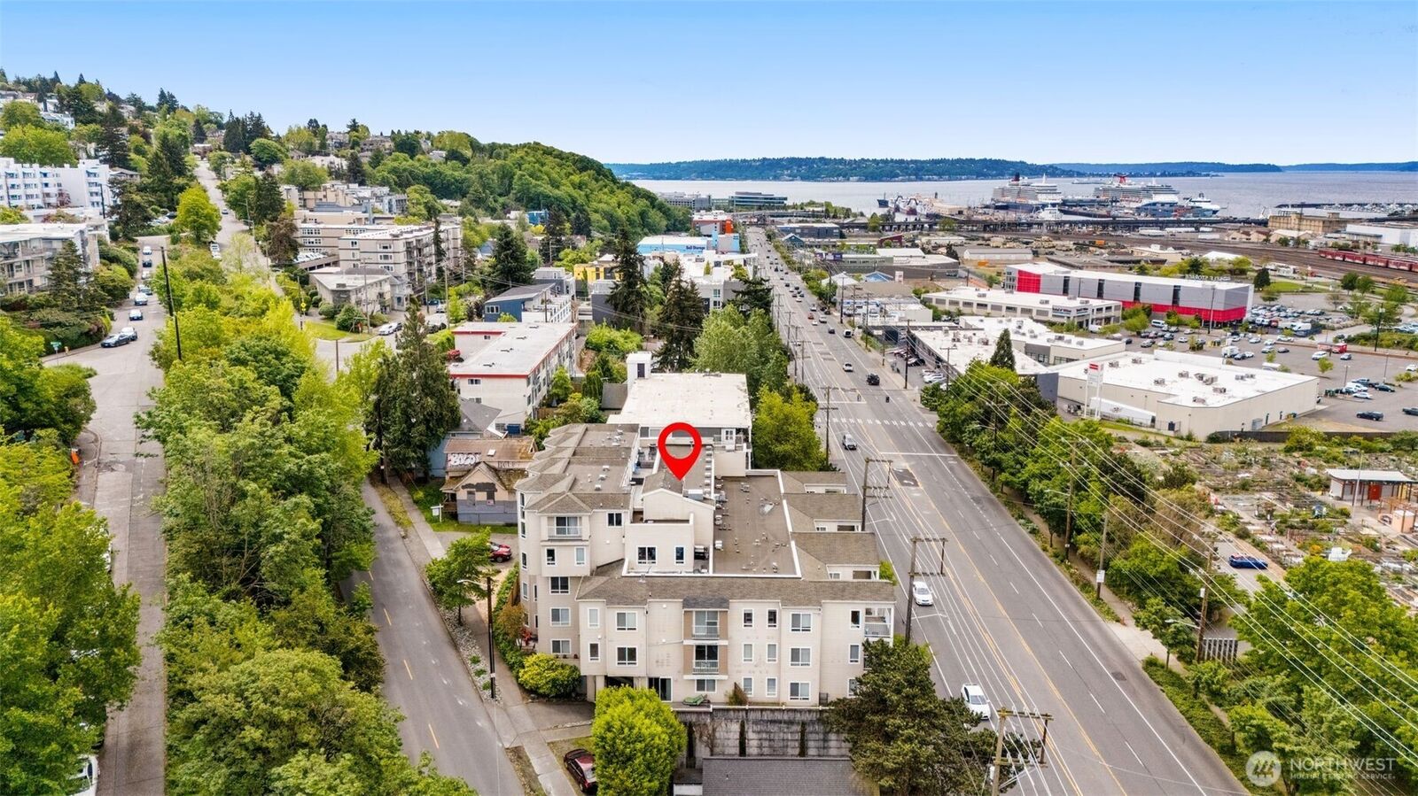 Property Photo: 2530 15th Avenue W 410 WA 98119