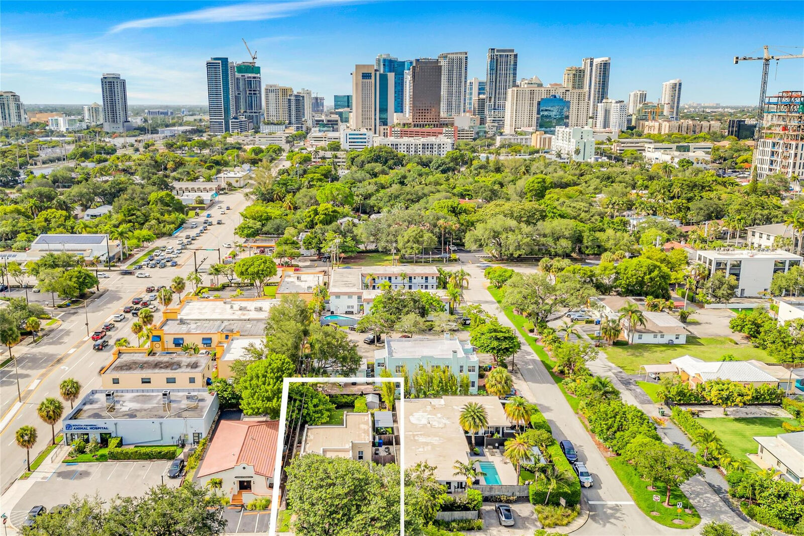 Property Photo: 11 SE 13th Street FL 33316