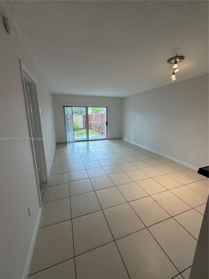 Property Photo: 11201 SW 88th St 102A FL 33176