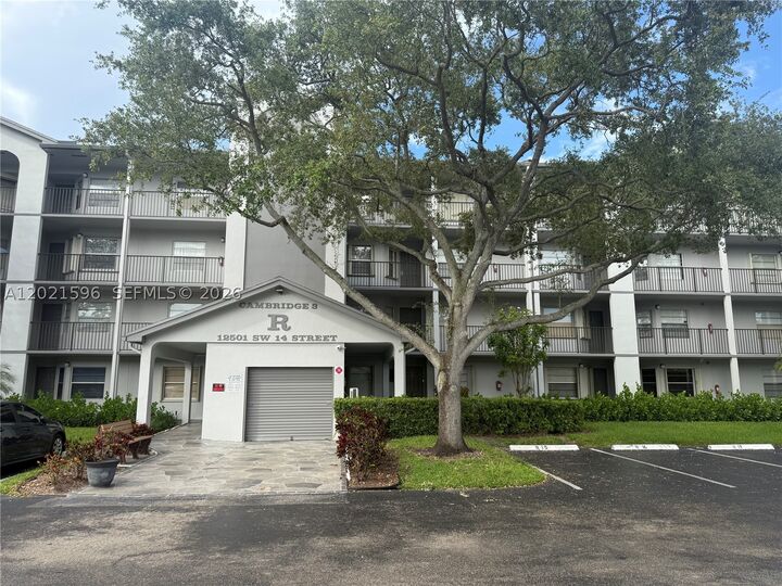 Property Photo: 12501 SW 14th St 314R FL 33027