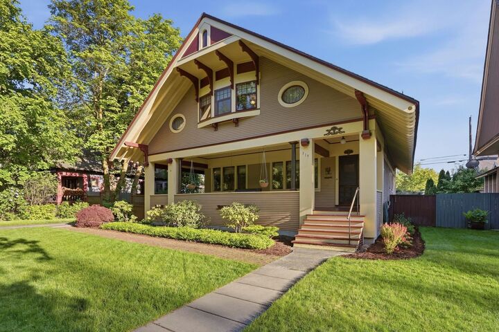 Property Photo: 319 W Waverly Pl WA 99205