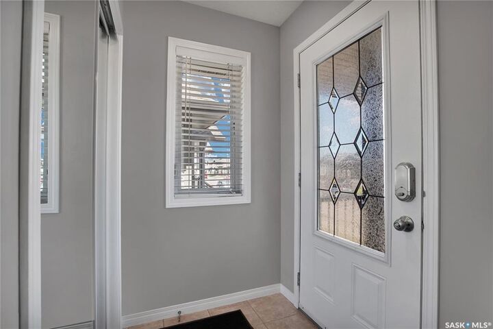 Property Photo:  952 Glenview Cove  SK S0K 0A2 