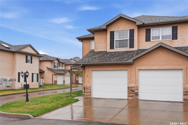 Photo de la propriété:  118 Pawlychenko Lane 1  SK S7V 1K1 