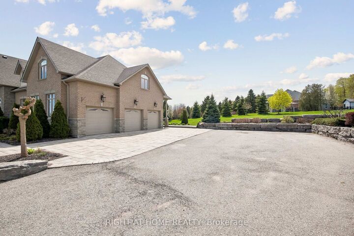 Property Photo: 18 Bice Court ON L0B 1J0
