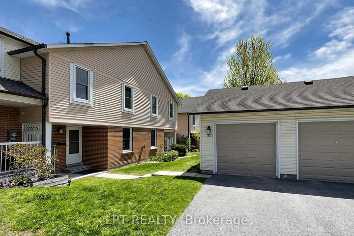 1055 Central Pk Boulevard N 32 — photo 1