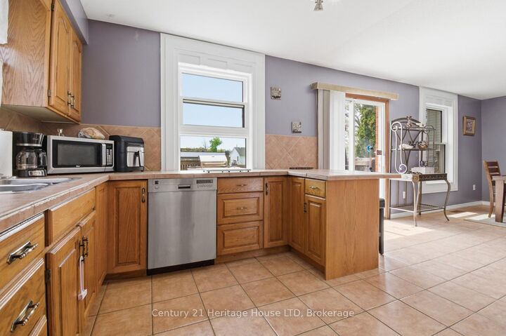 Property Photo: 6864 Sunrise Court ON L2G 7V2