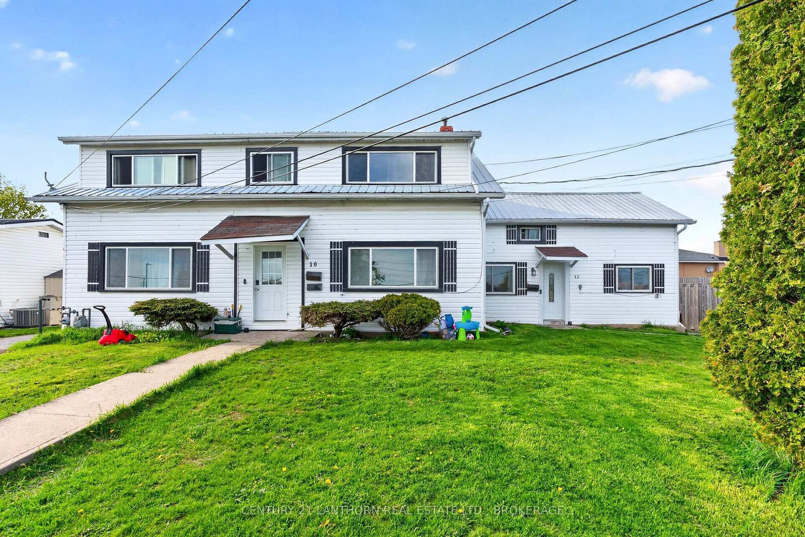 Property Photo:  10/12 Manitou Crescent E  ON K7N 1B6 