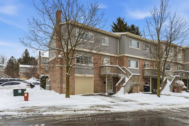 Property Photo: 30 Green Valley Drive 74 ON N2P 1G8