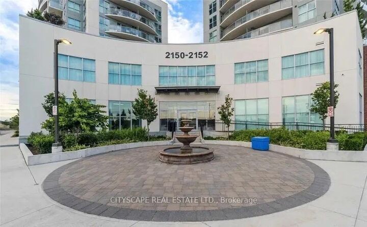 Property Photo: 2152 Lawrence Avenue E 606 ON M1R 0B5